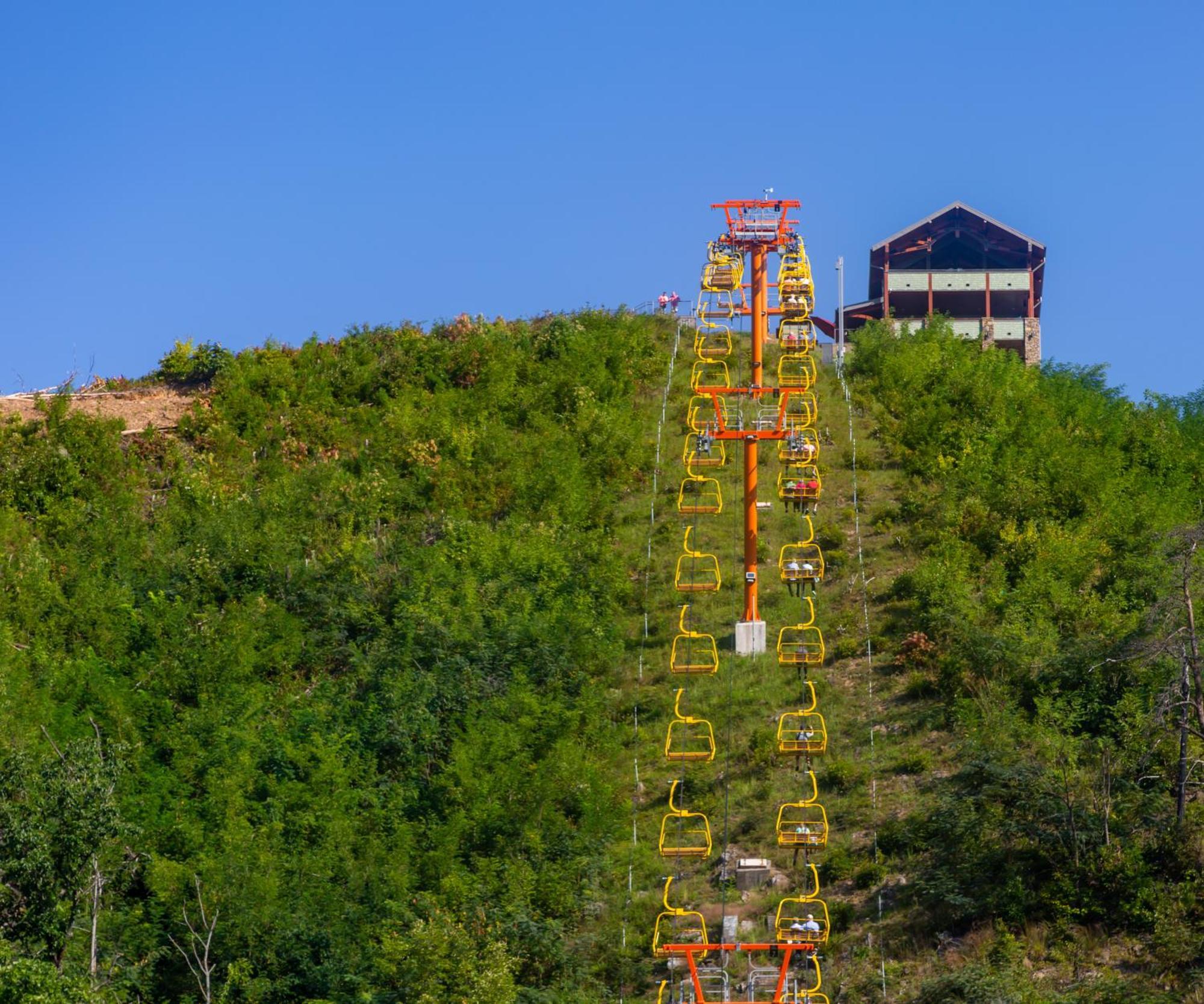Lazy Bear Lodge, Hot Tub, Resort Pool, Wifi, 1089 Free Tickets Each Paid Day, Dollywood And More Gatlinburg Exterior photo